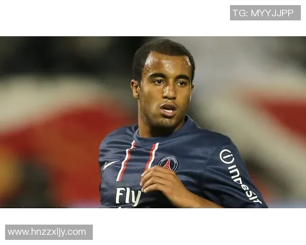 历史前十足球球星黄博士的传奇足坛之路与巅峰成就解析